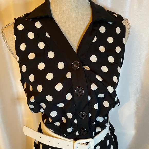 Swing Dress with Belt - Picture 2 of 5